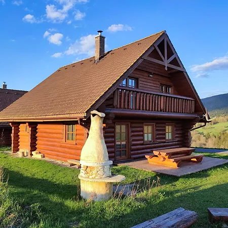 Luxusna Drevena Zrubova V Obci Feriehus *