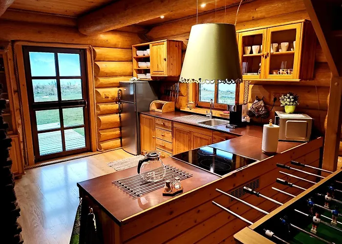 Ferienhaus Luxusna Drevena Zrubova V Obci *